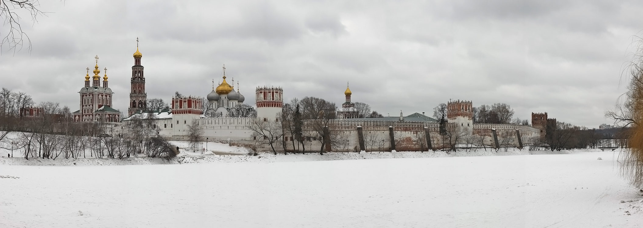 Светло и пасмурно