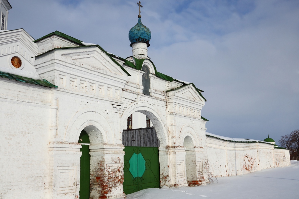 Стены Спасского монастыря