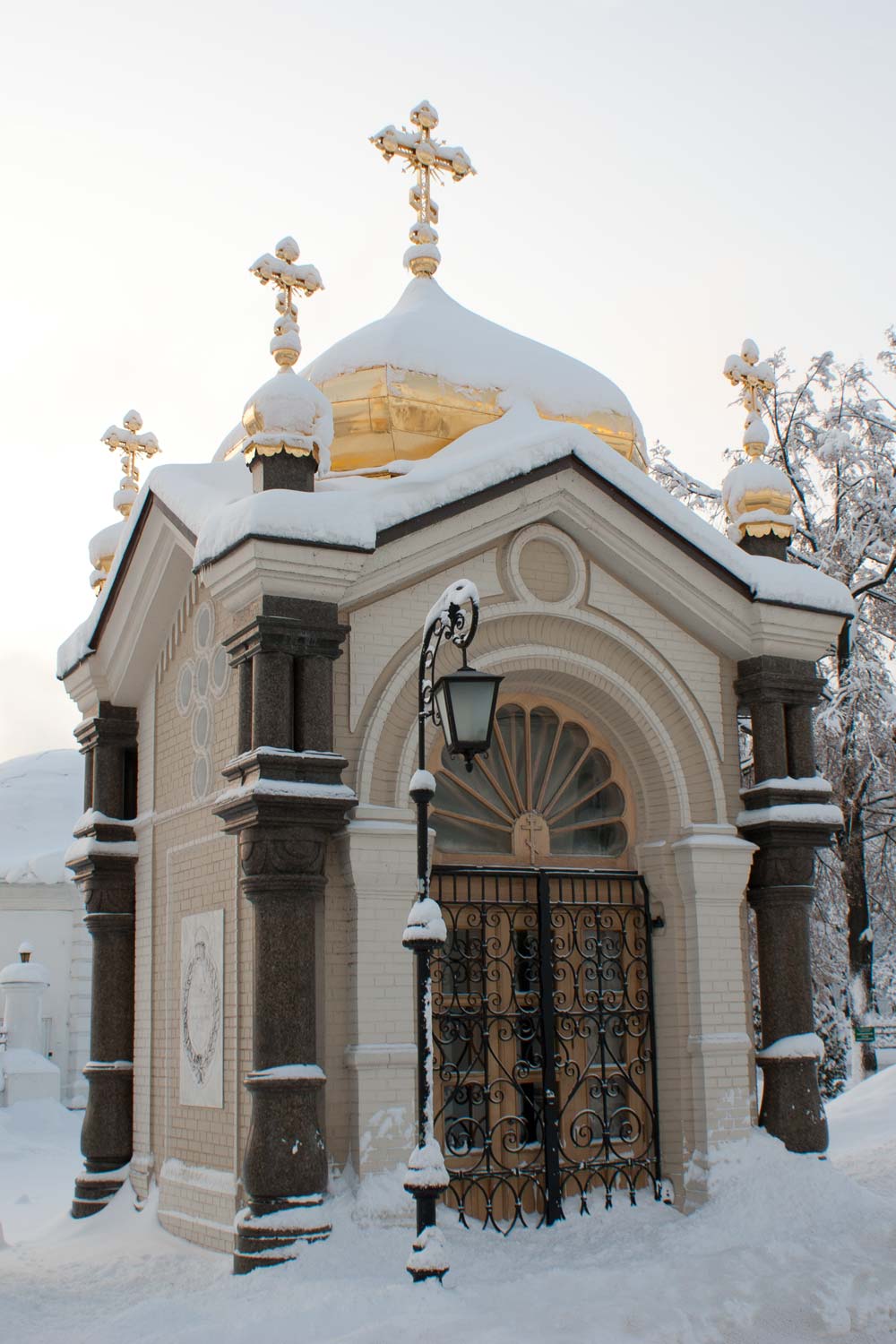 Часовня на могиле генерал-губернатора А.П. Безака