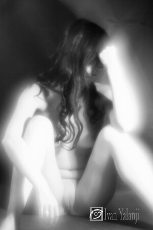 она не хочет чтобы помнили ее