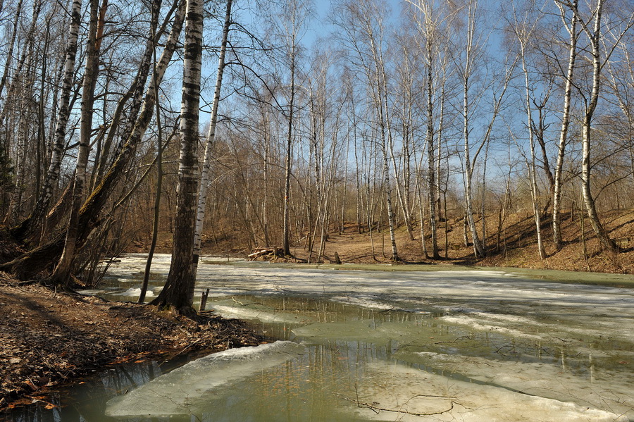 Апрель