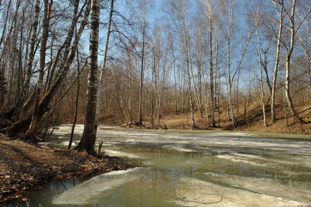 Апрель