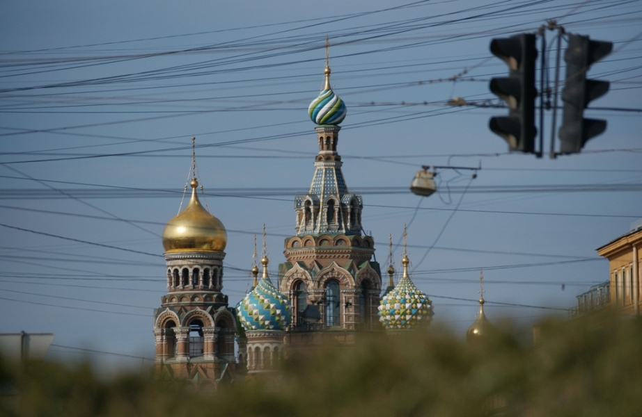 В паутине города ...