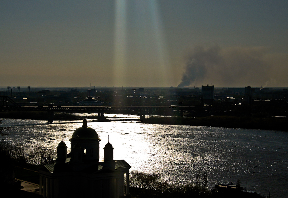 свет над городом