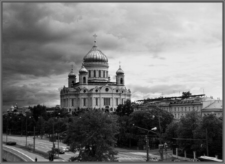Между светом и тьмой