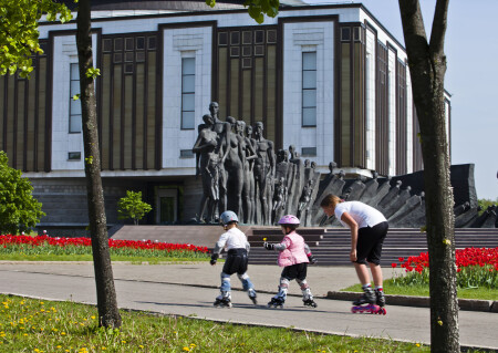 Мы живем