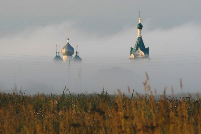 В подвешенном состоянии