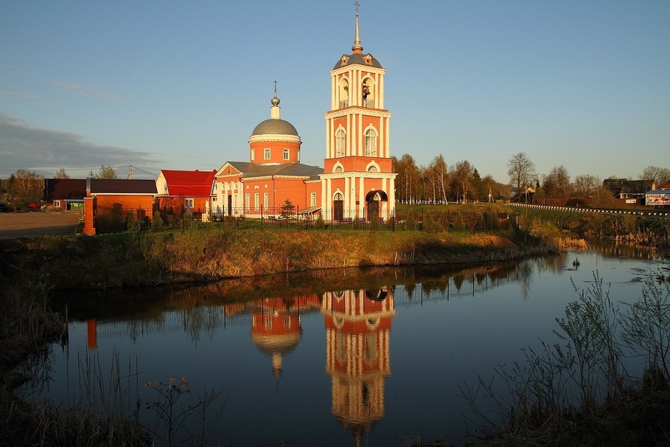 Храм в селе Алешино