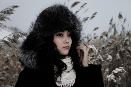 Якутская брюнетка