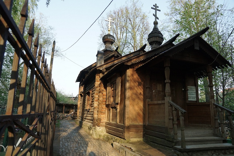 храм