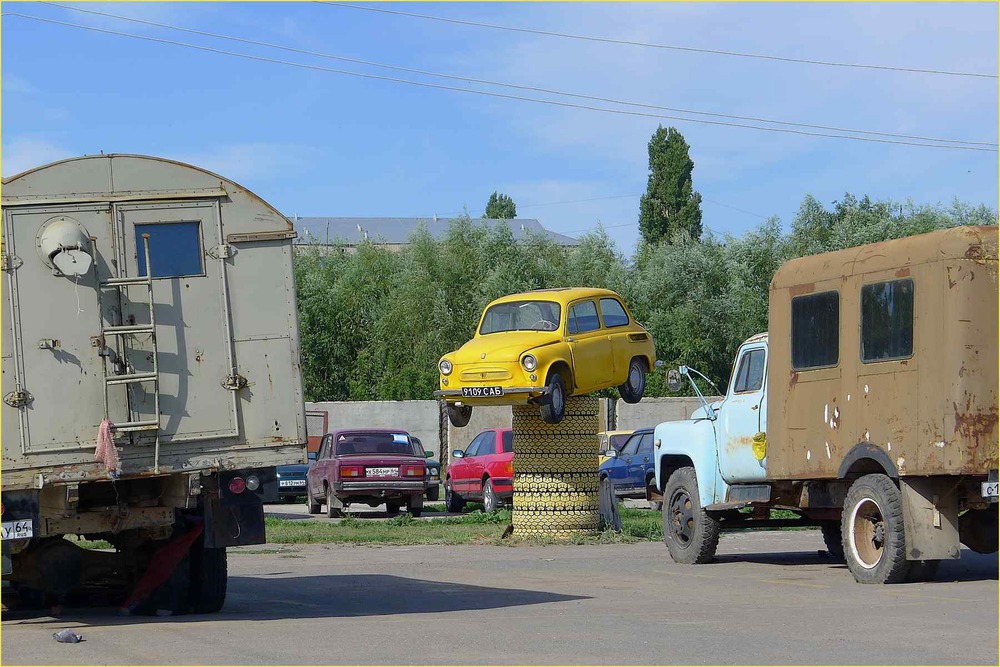 Памятник &quot;ГОРБАТОМУ&quot;