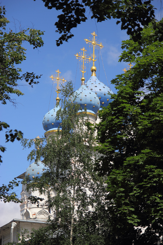 Купола церкви Иконы Казанской Божьей Матери в Коломенском