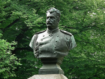 Памятник Пржевальскому