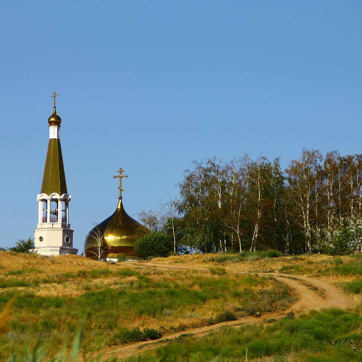 Дорога к храму.