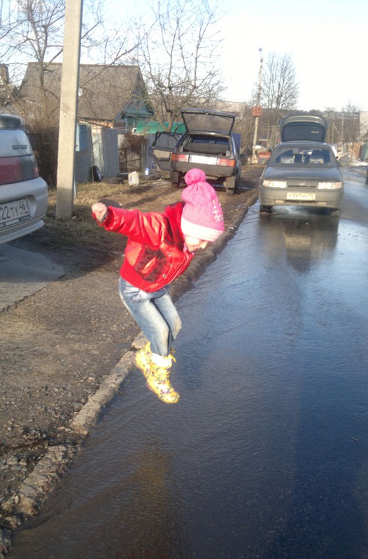 Прыгаем по лужам...