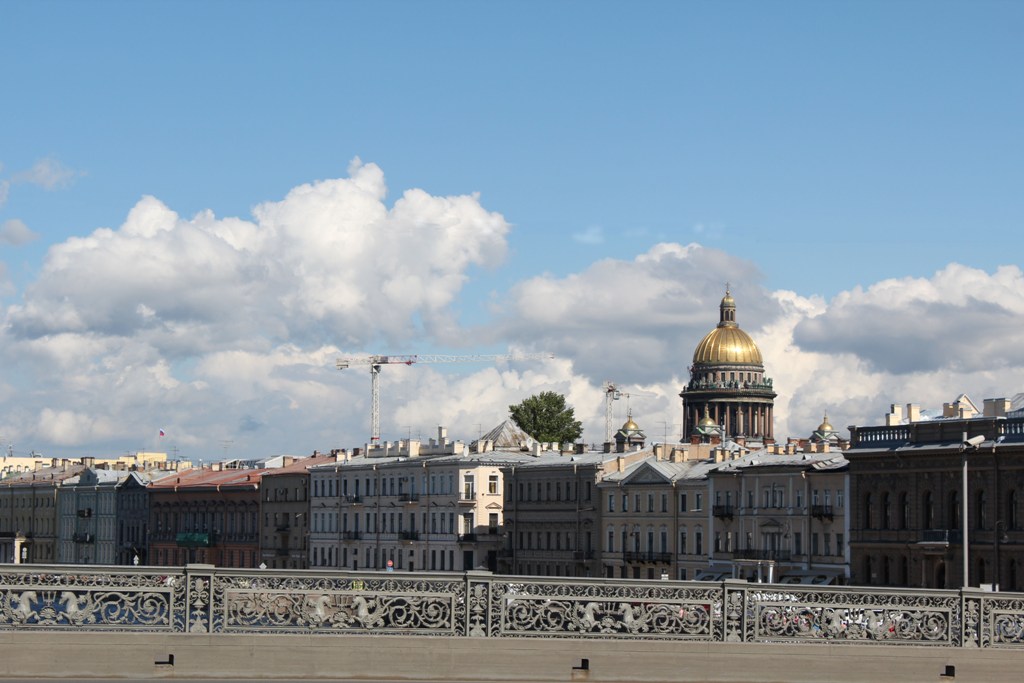 Вид с Благовещенского моста