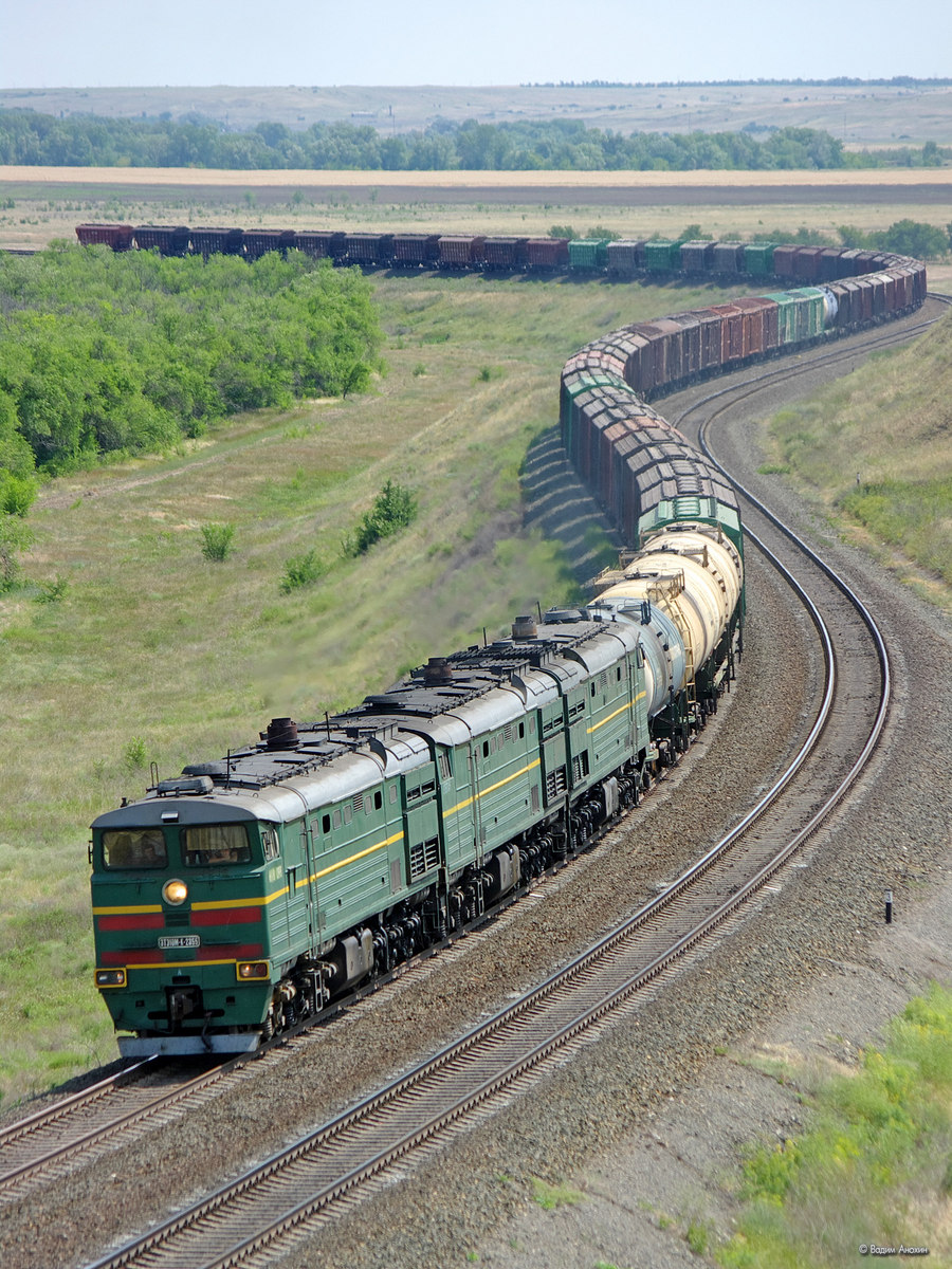 Грузовой поезд