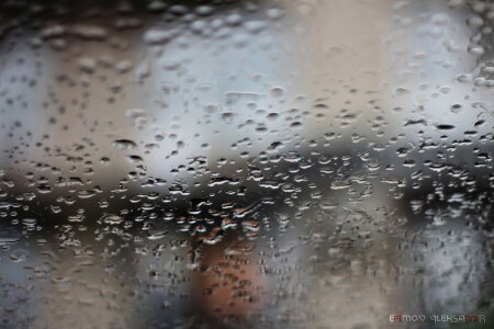 Скоро, кончится лето.