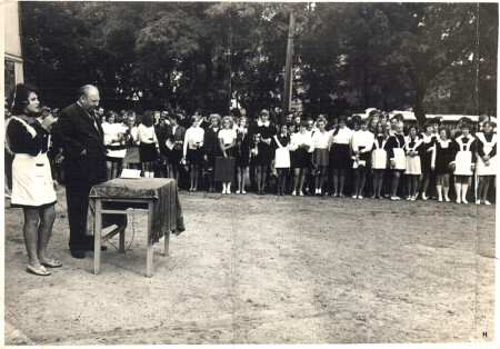 Школьная линейка 1 сентября,1974 год...