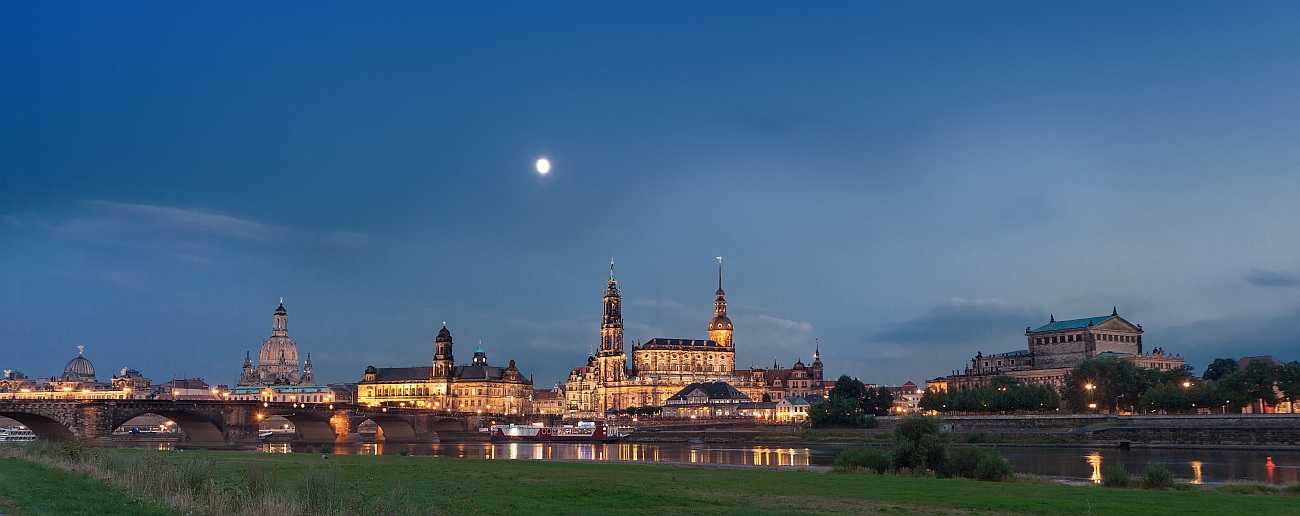 Dresden at night