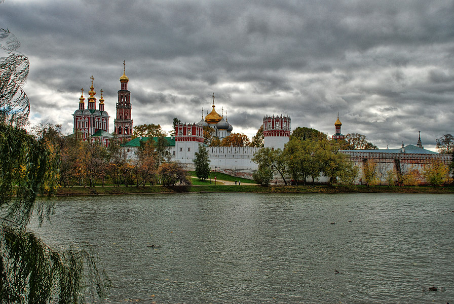 Осень в Новодевичьем