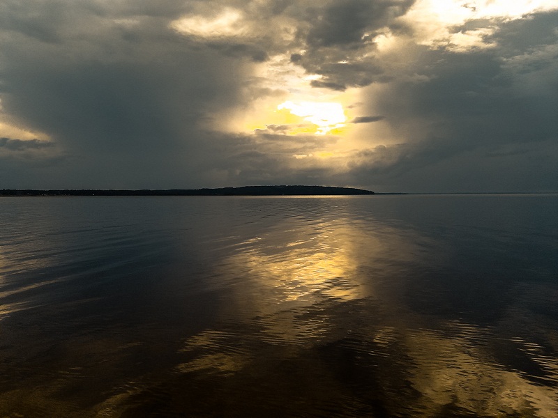 водное зеркало