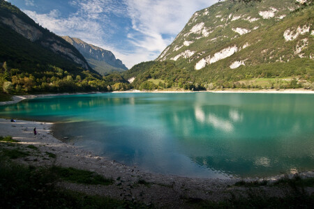 На озере Тенно
