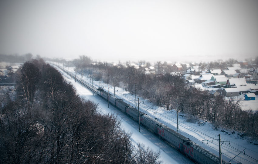 А за городом зима!