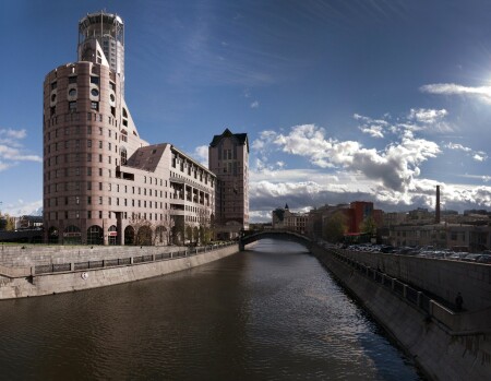 Шлюзовая набережная