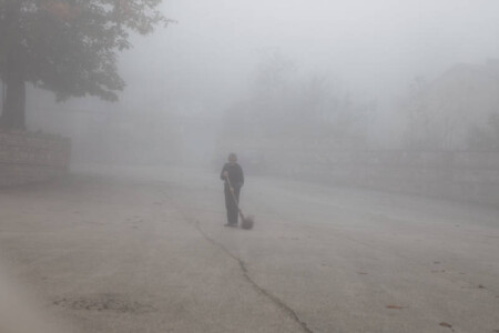 дворник в тумане