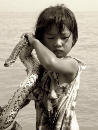 девочка со змеей