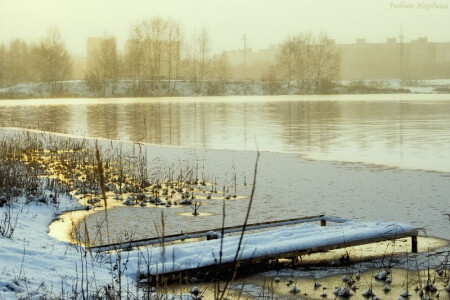 Солнечный снег