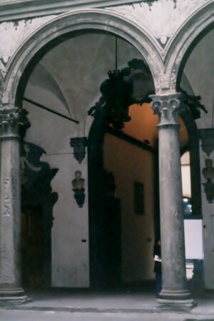 Флорентийский дворик