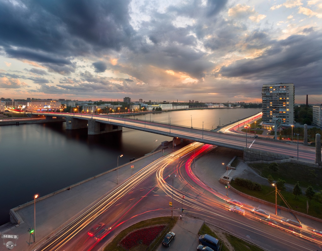 Володарский мост, Октябрьская набережная, Нева