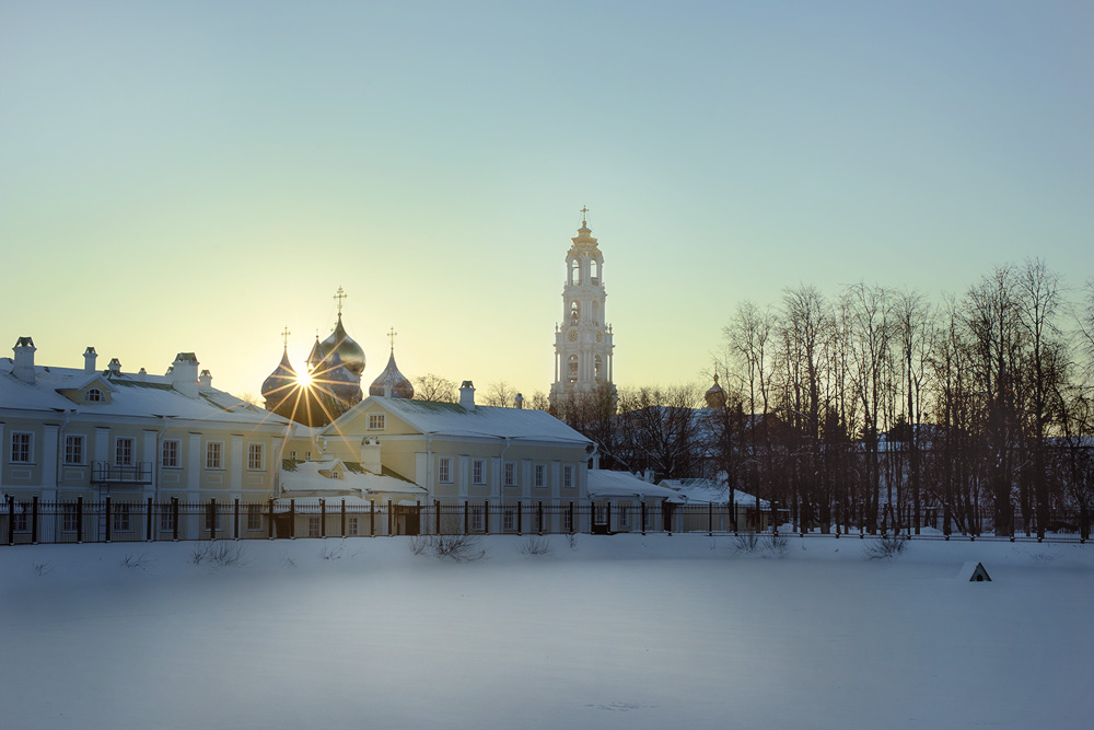 Застыло в воздухе мгновенье