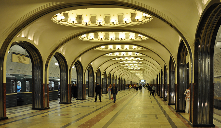 Станция метро Маяковская. Москва.