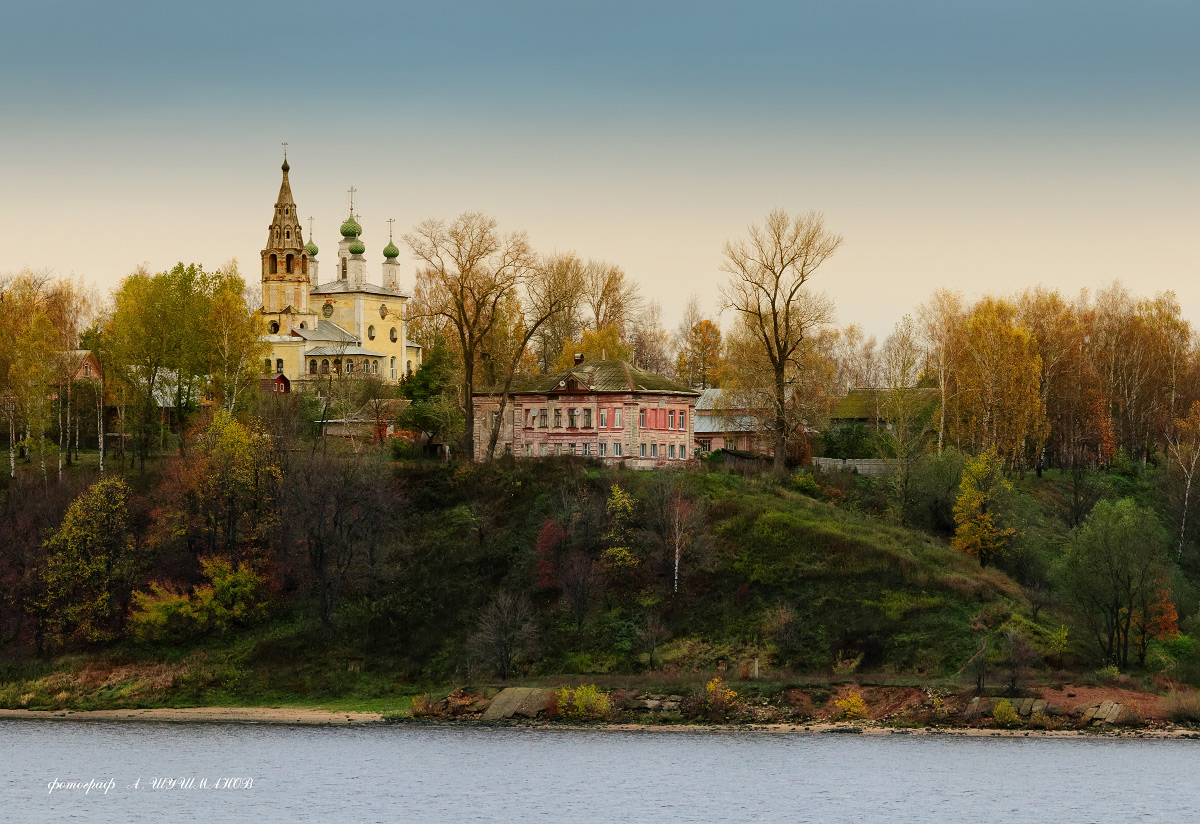 СПАСО-АРХАНГЕЛЬСКАЯ церковь**