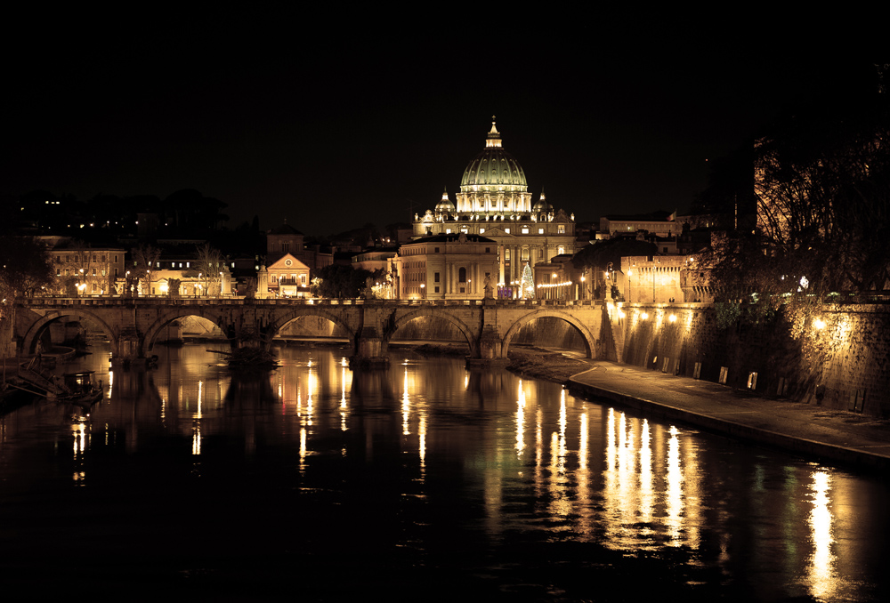 San Pietro di notte