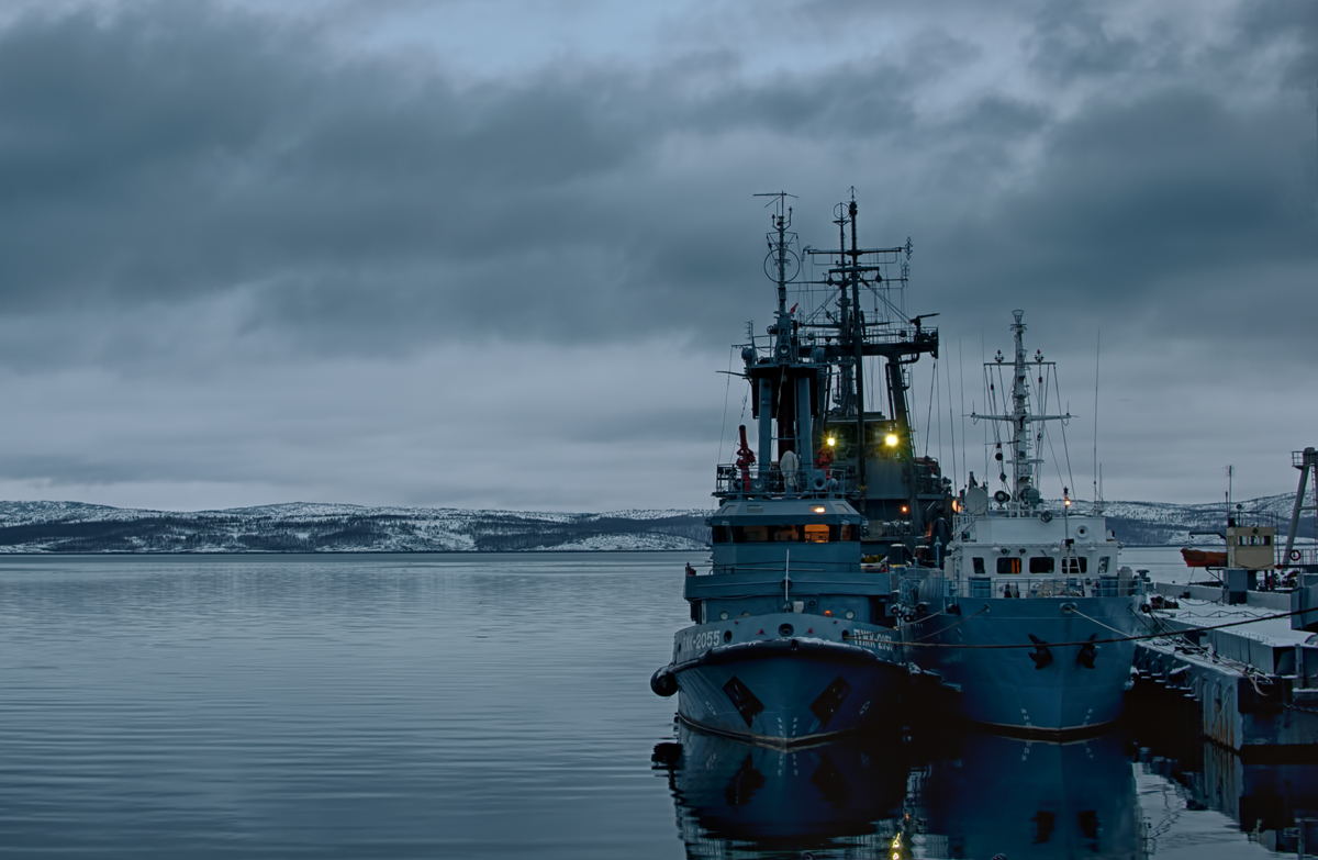 Корабли, им не спится в порту... им снятся моря