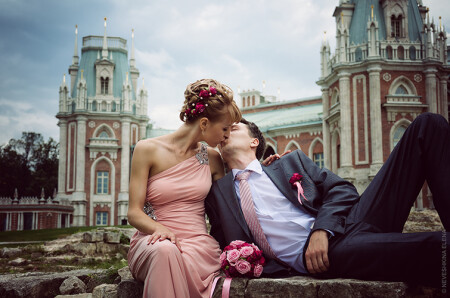 Прекрасные молодожены