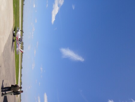 Перистое облако в форме пера...