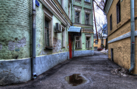 Просто дворик в центре