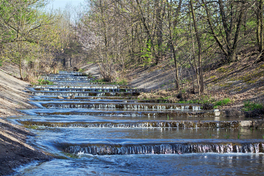 Ступеньки водного каскада