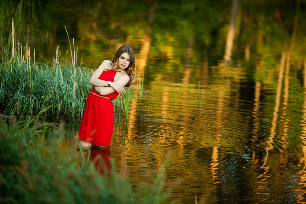 Lady in red