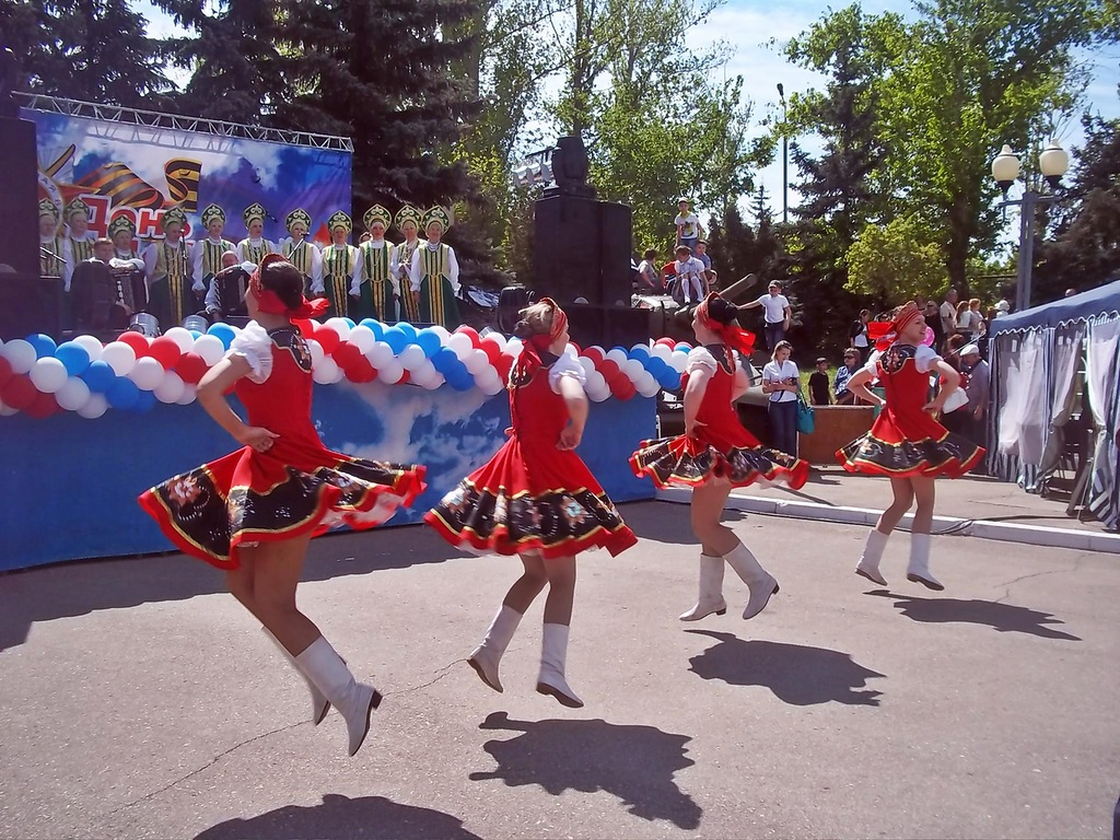 Танцевальный ансамбль