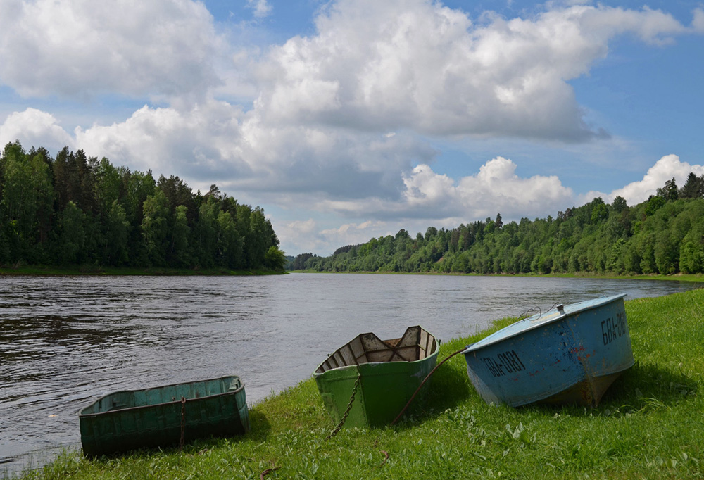 Двина и лодки