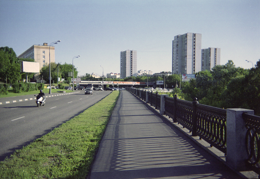 Далеко в Москве