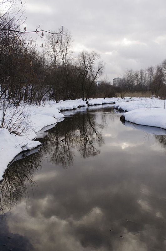 ...a water mirror...