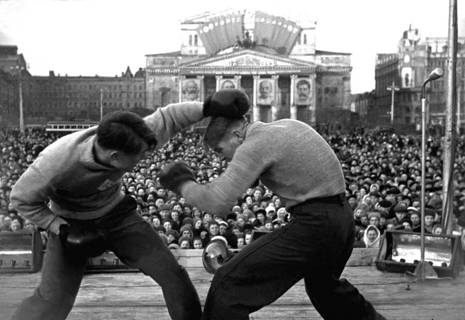 У Большого праздник победы над фашистами 1945год