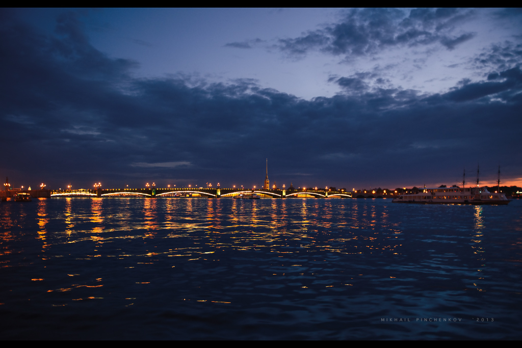 Санкт-Петербург. Ночь.